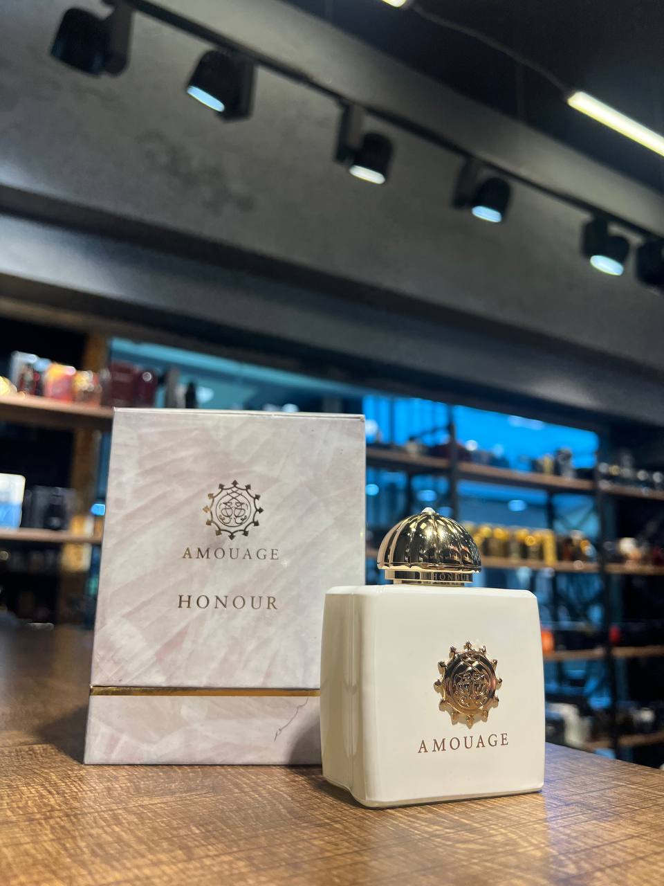 amouage-honour-women Amouage Honour Woman EDP Kadın Parfüm - Görsel 1