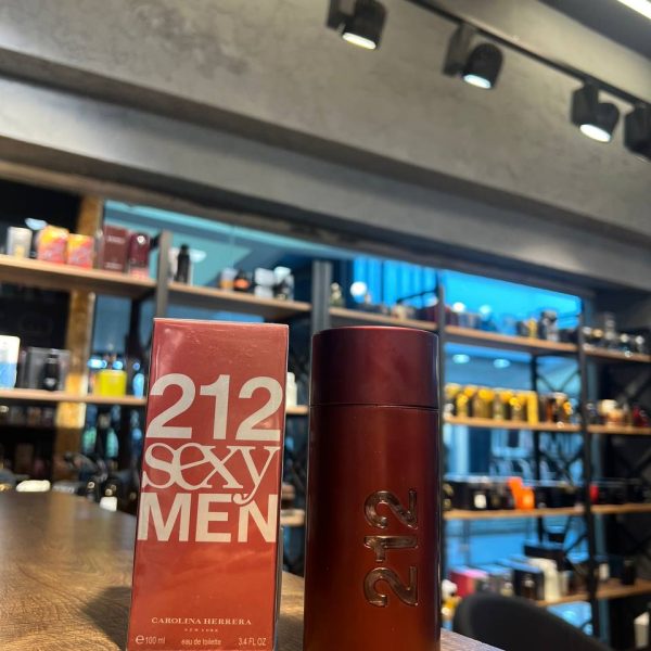 Carolina Herrera 212 Sexy Men EDT 100 ML