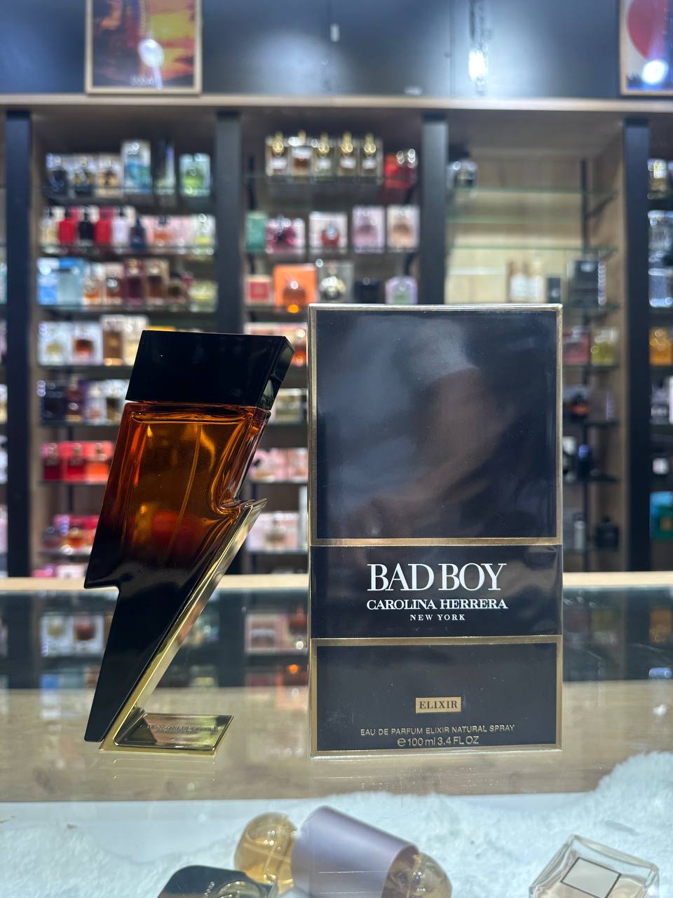 carolina-herrera-bad-boy-elixir Carolina Herrera Bad Boy Elixir - Görsel 1