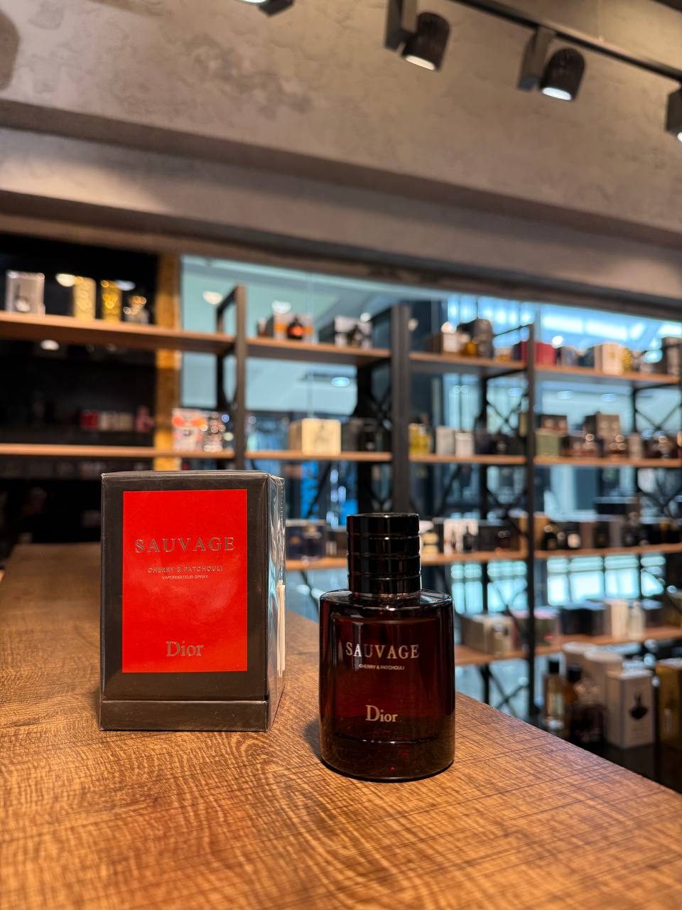 dior-sauvage-cherry-patohouli Dior Sauvage Cherry & Patchouli - Görsel 1