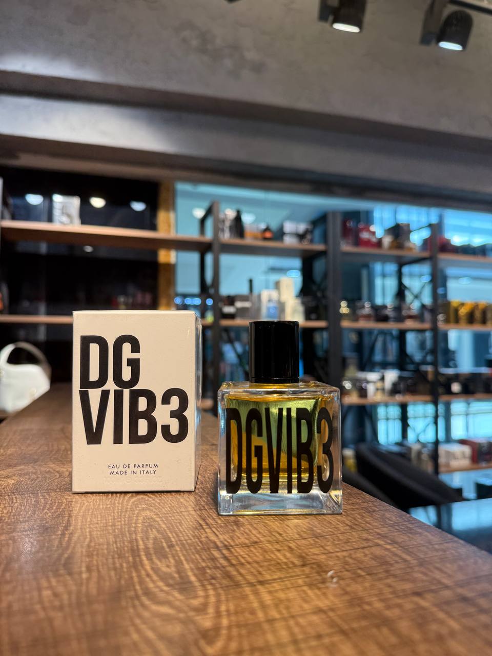 dolce-gabbana-vib3 Dolce & Gabbana DGVIB3 Eau De Parfum - Görsel 1