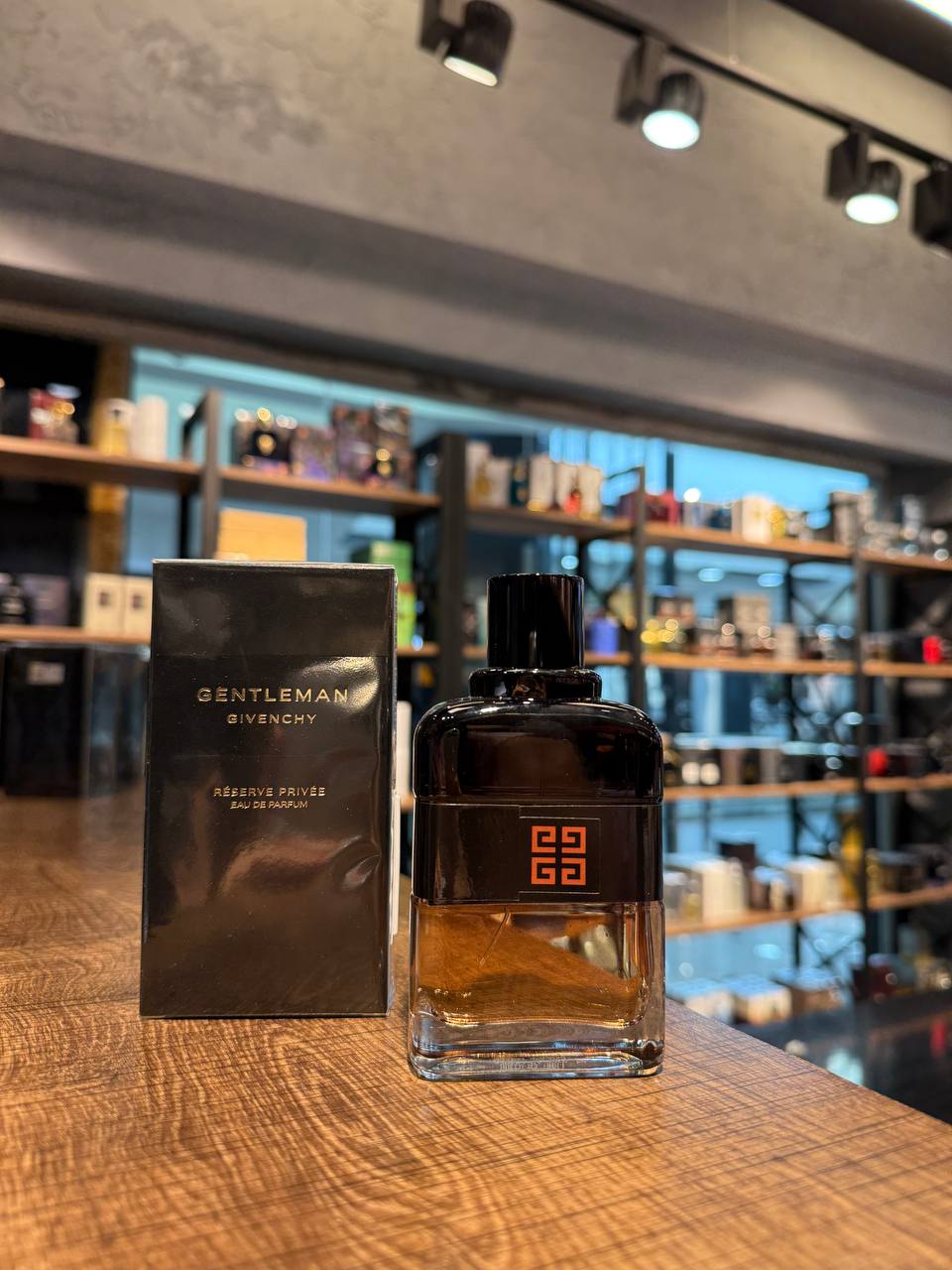 givenchy-gentlemen-reserve-privee-edp Givenchy Gentleman Réserve Privée EDP - Görsel 1