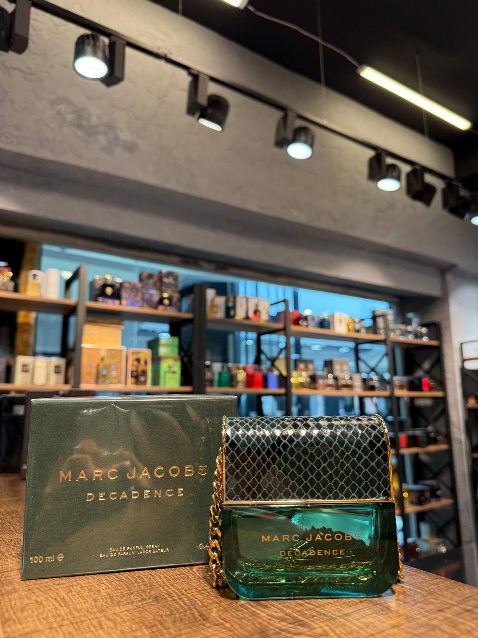 marc-jacobs-decadence-edp-100ml Marc Jacobs Decadence EDP 100 ML - Görsel 1