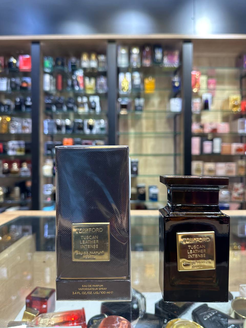 tom-ford-tuscan-leather-intense Tom Ford Tuscan Leather Intense - Görsel 1