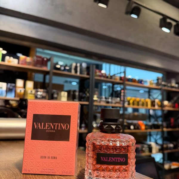 Valentino Uomo Born In Roma