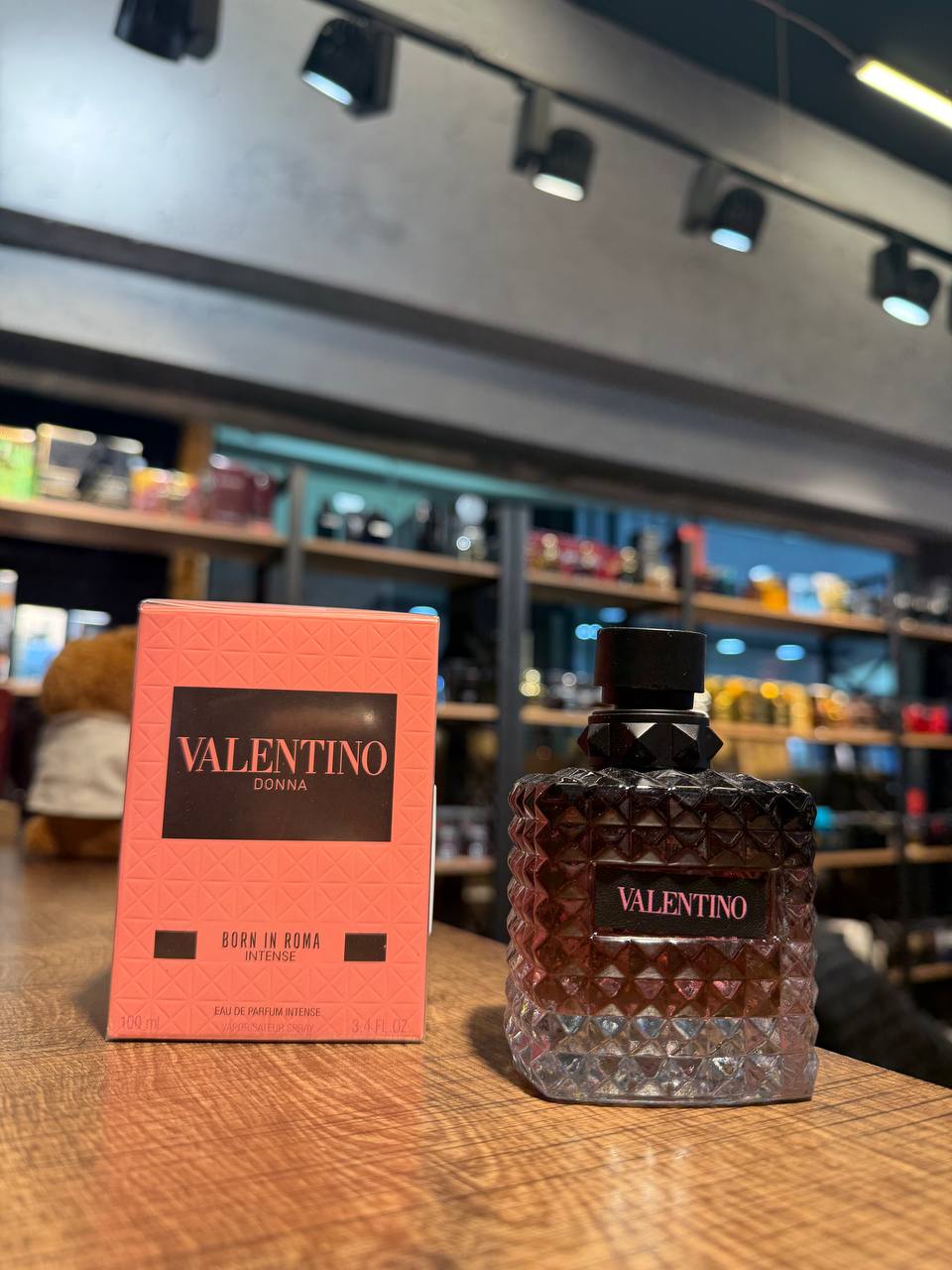 valentino-donna-born-in-roma-intense Valentino Donna Born In Roma Intense - Görsel 1