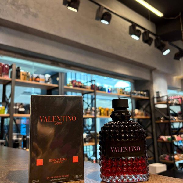 Valentino Uomo Born In Roma Intense
